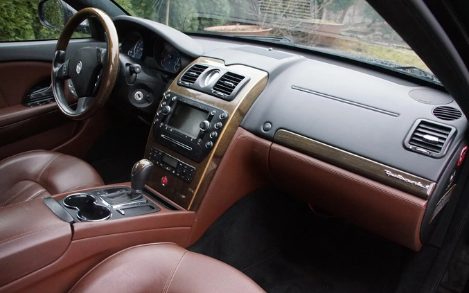 Maserati Quattroporte cena 79000 przebieg: 83000, rok produkcji 2010 z Wołów małe 529